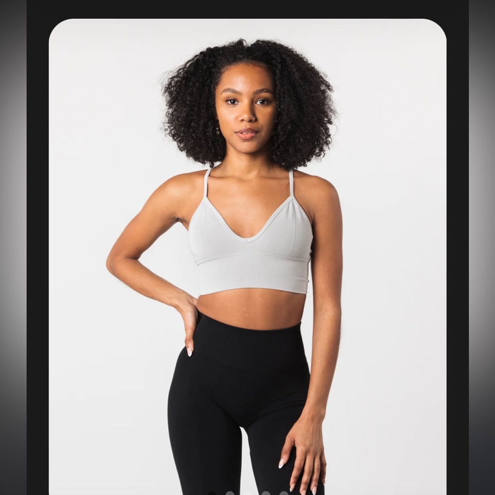 Alphalete Seamless Ribbed Sports Bra